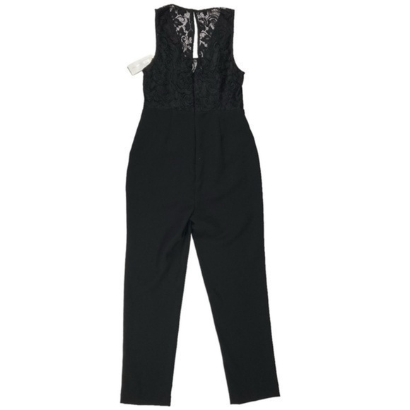 BCBGeneration Jumpsuit Womens Sz 2 Black Lace Sleeveless V-Neck with Pockets NEW - Picture 6 of 16